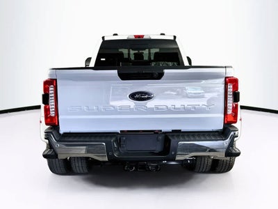 2026 Ford Super Duty F-350 DRW Pickup XLT