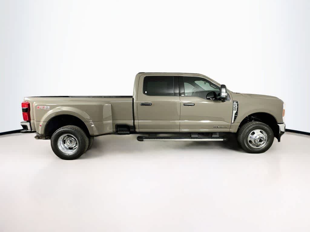 2026 Ford Super Duty F-350 DRW Pickup XLT