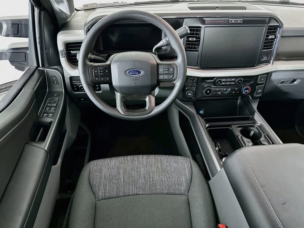 2026 Ford Super Duty F-350 DRW Pickup XLT