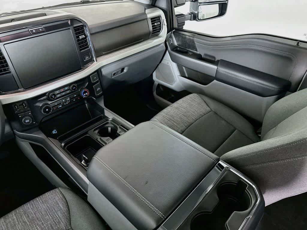 2026 Ford Super Duty F-350 DRW Pickup XLT