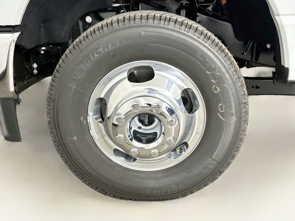 2026 Ford Super Duty F-350 DRW Pickup XLT
