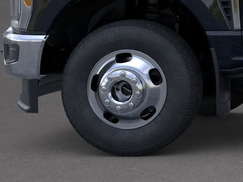 2026 Ford Super Duty F-350 DRW Pickup XLT