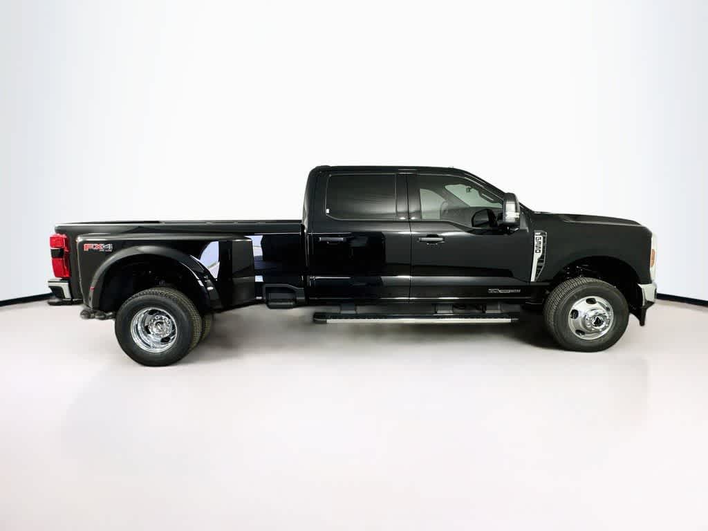 2026 Ford Super Duty F-350 DRW Pickup XLT
