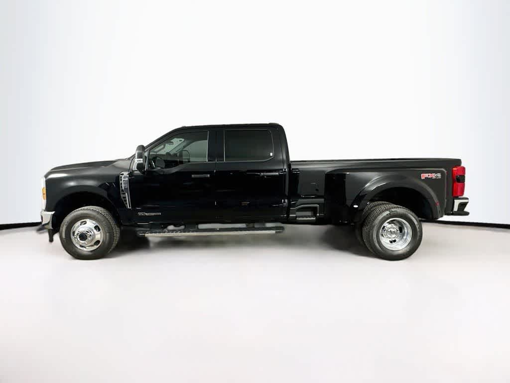 2026 Ford Super Duty F-350 DRW Pickup XLT