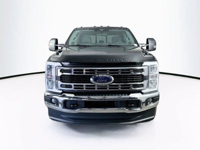 2026 Ford Super Duty F-350 DRW Pickup XLT