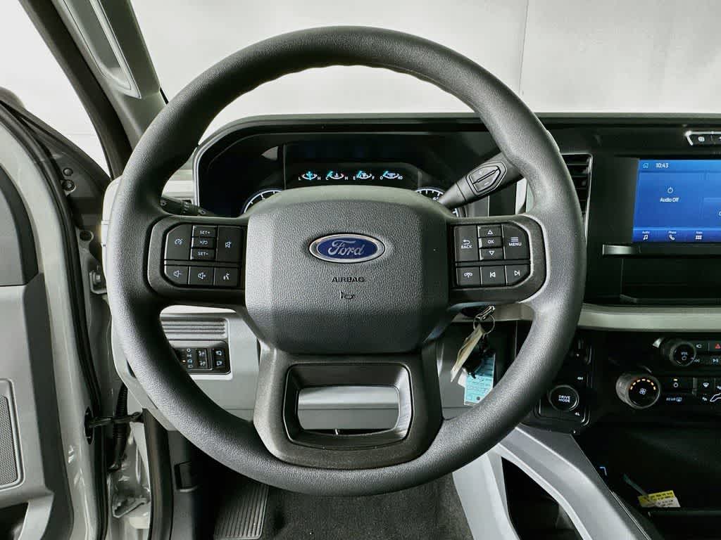 2026 Ford Super Duty F-350 DRW Pickup XLT