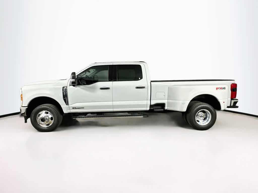 2026 Ford Super Duty F-350 DRW Pickup XLT