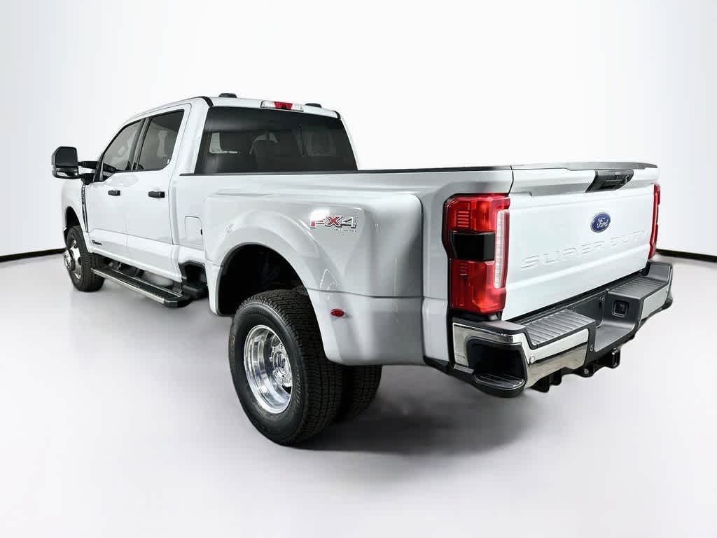 2026 Ford Super Duty F-350 DRW Pickup XLT