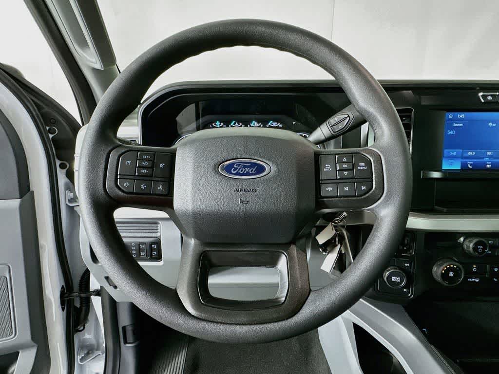 2026 Ford Super Duty F-350 DRW Pickup XLT