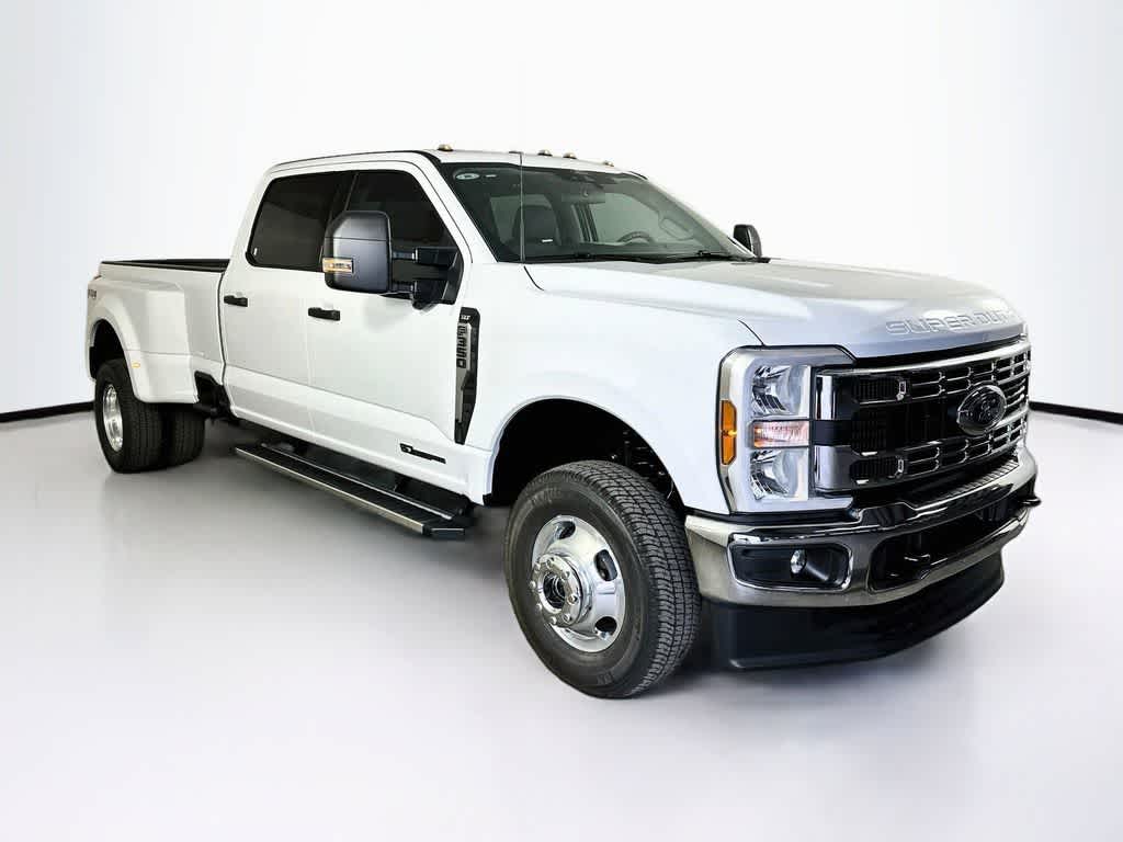 2026 Ford Super Duty F-350 DRW Pickup XLT