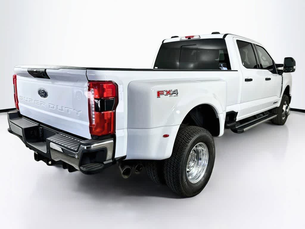 2026 Ford Super Duty F-350 DRW Pickup XLT