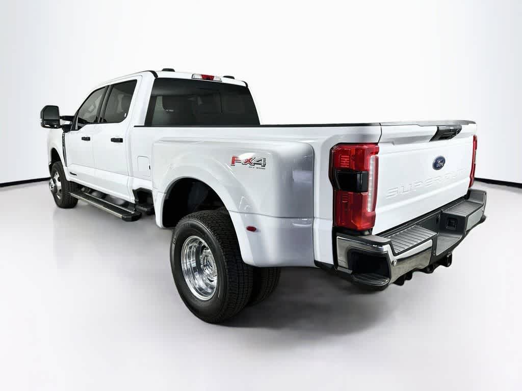 2026 Ford Super Duty F-350 DRW Pickup XLT