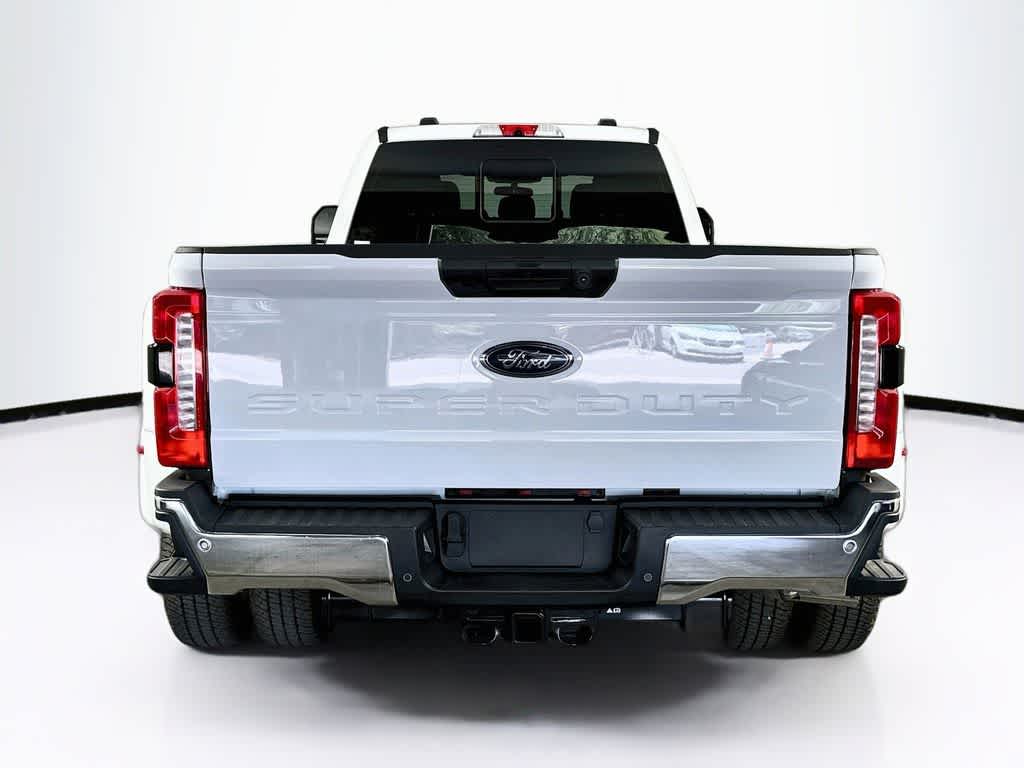 2026 Ford Super Duty F-350 DRW Pickup XLT
