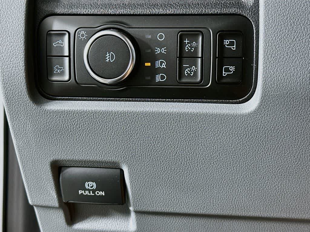 2026 Ford Super Duty F-350 DRW Base