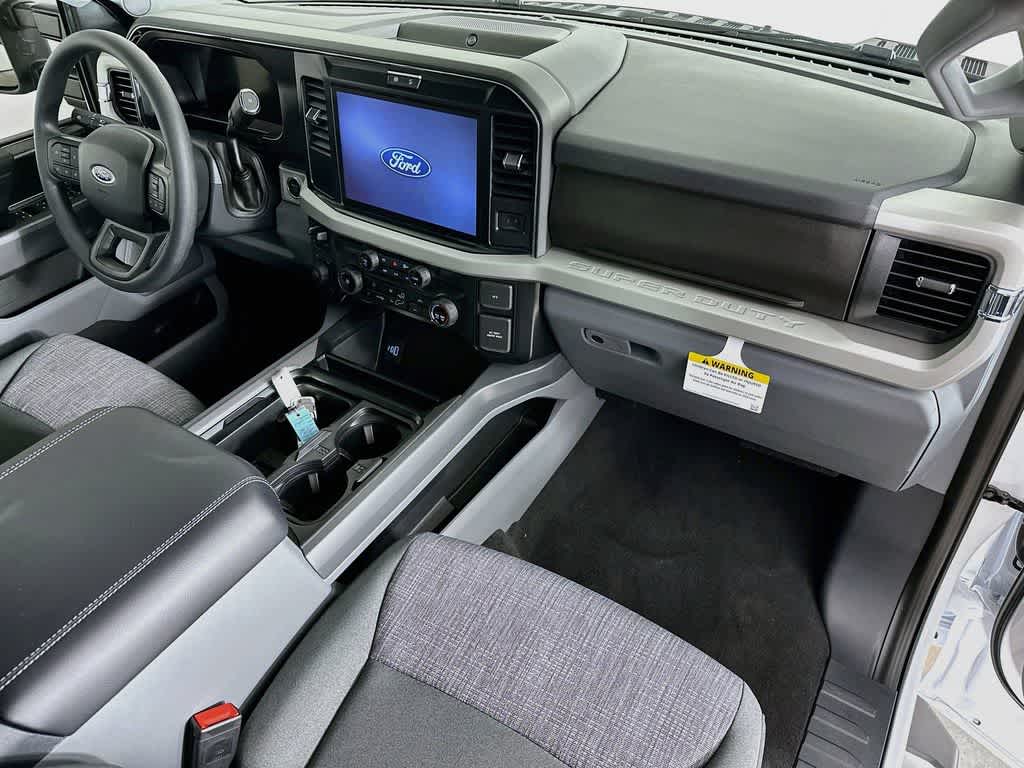 2026 Ford Super Duty F-350 DRW Base