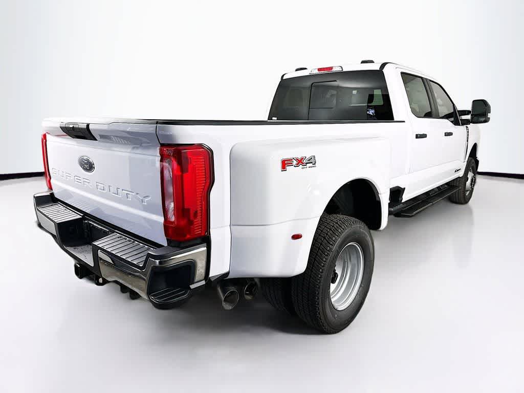 2026 Ford Super Duty F-350 DRW XL