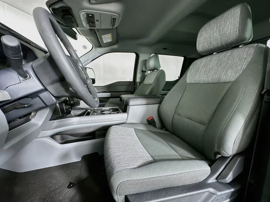 2026 Ford Super Duty F-350 DRW Pickup XLT