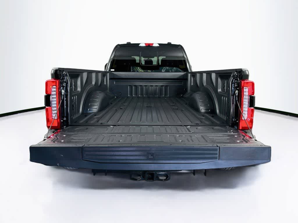 2026 Ford Super Duty F-350 DRW Pickup XLT