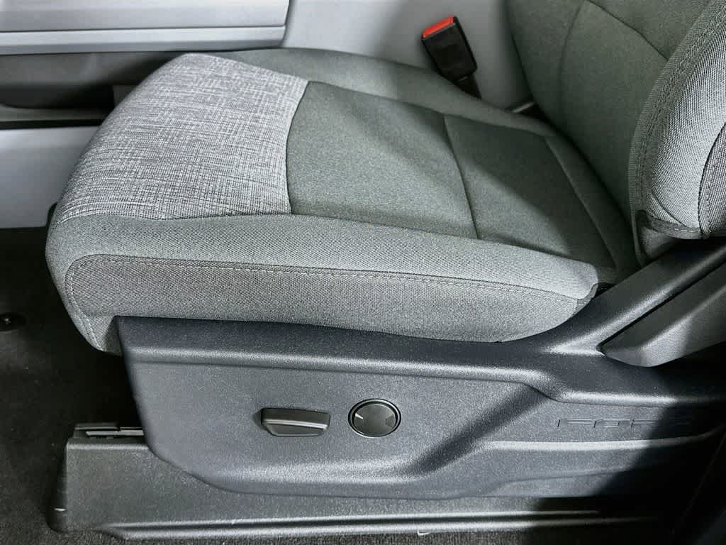 2026 Ford Super Duty F-350 DRW Pickup XLT