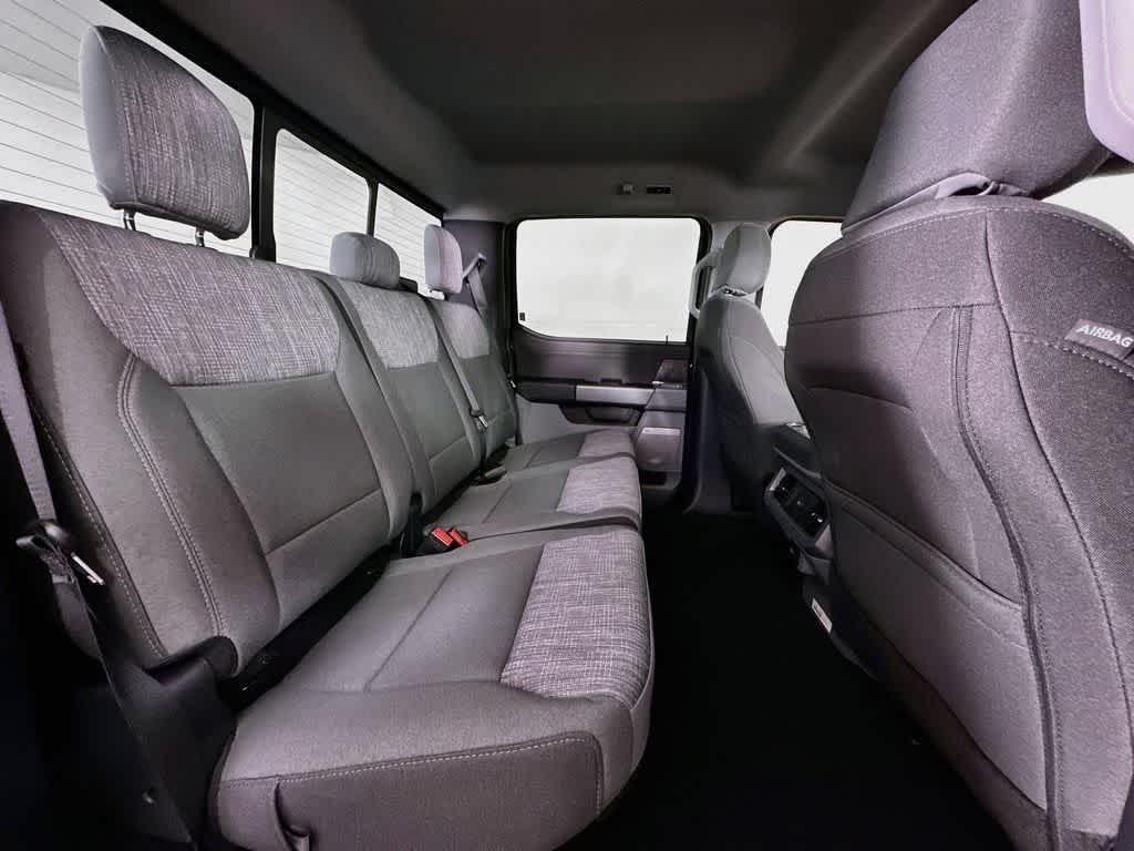 2026 Ford Super Duty F-350 DRW Pickup XLT