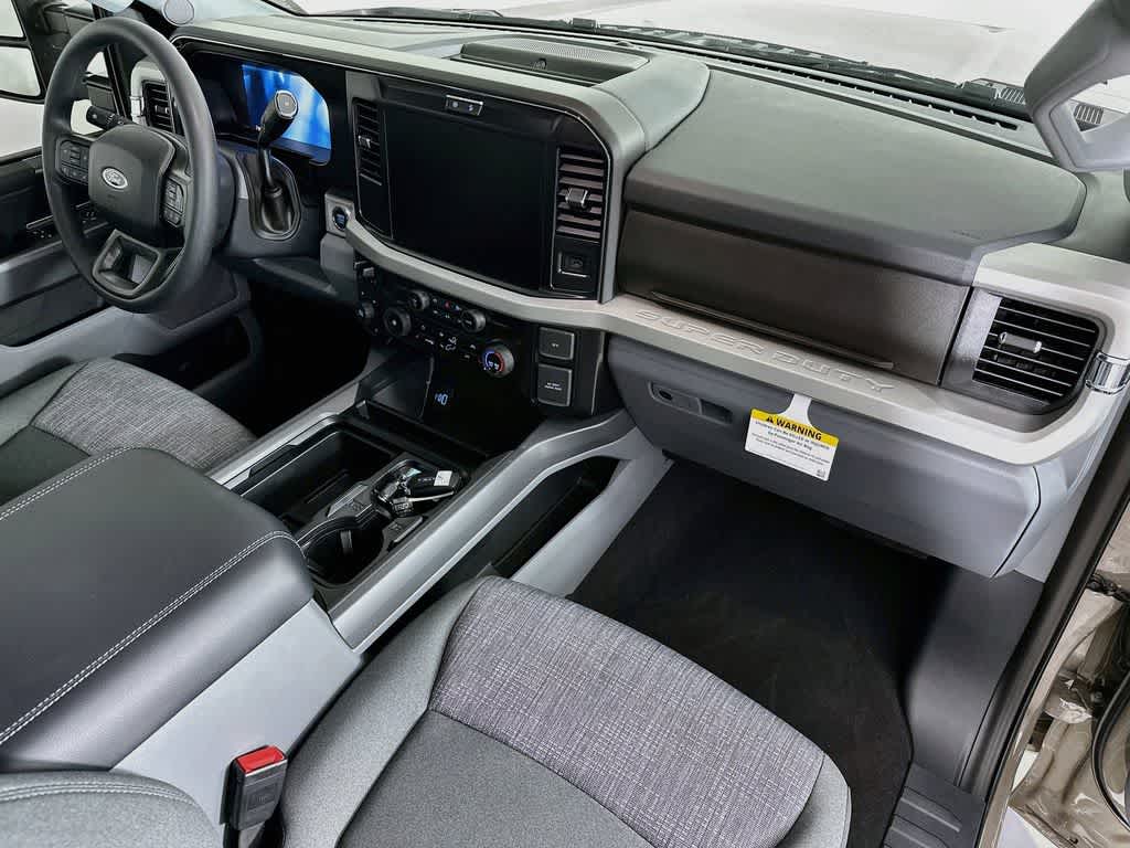 2026 Ford Super Duty F-350 DRW Pickup XLT