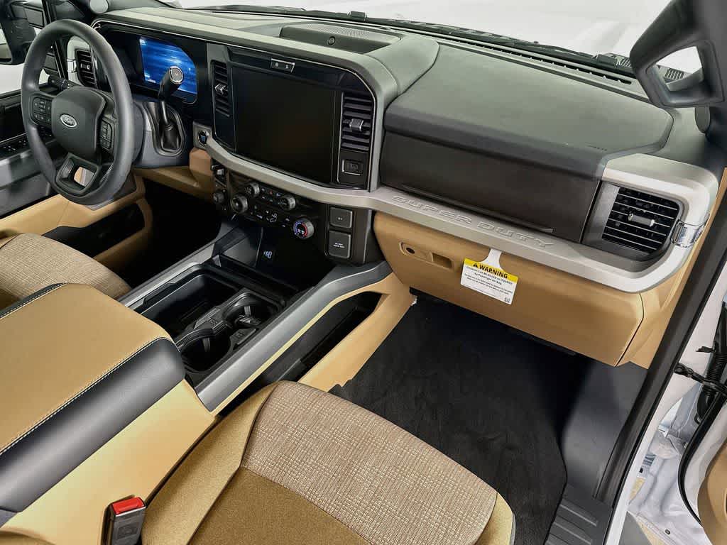 2026 Ford Super Duty F-350 DRW Pickup XLT