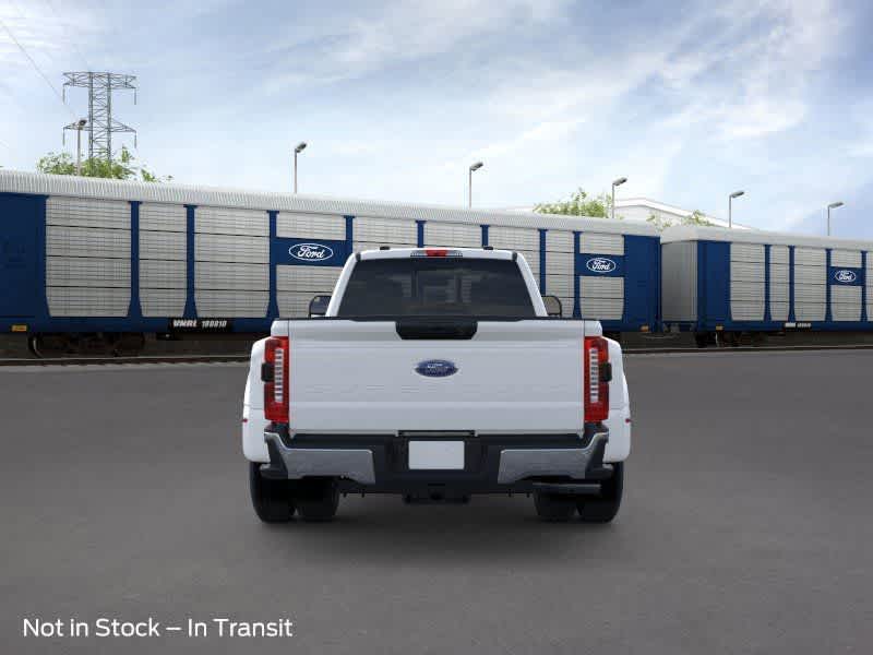 2026 Ford Super Duty F-350 DRW Pickup XLT