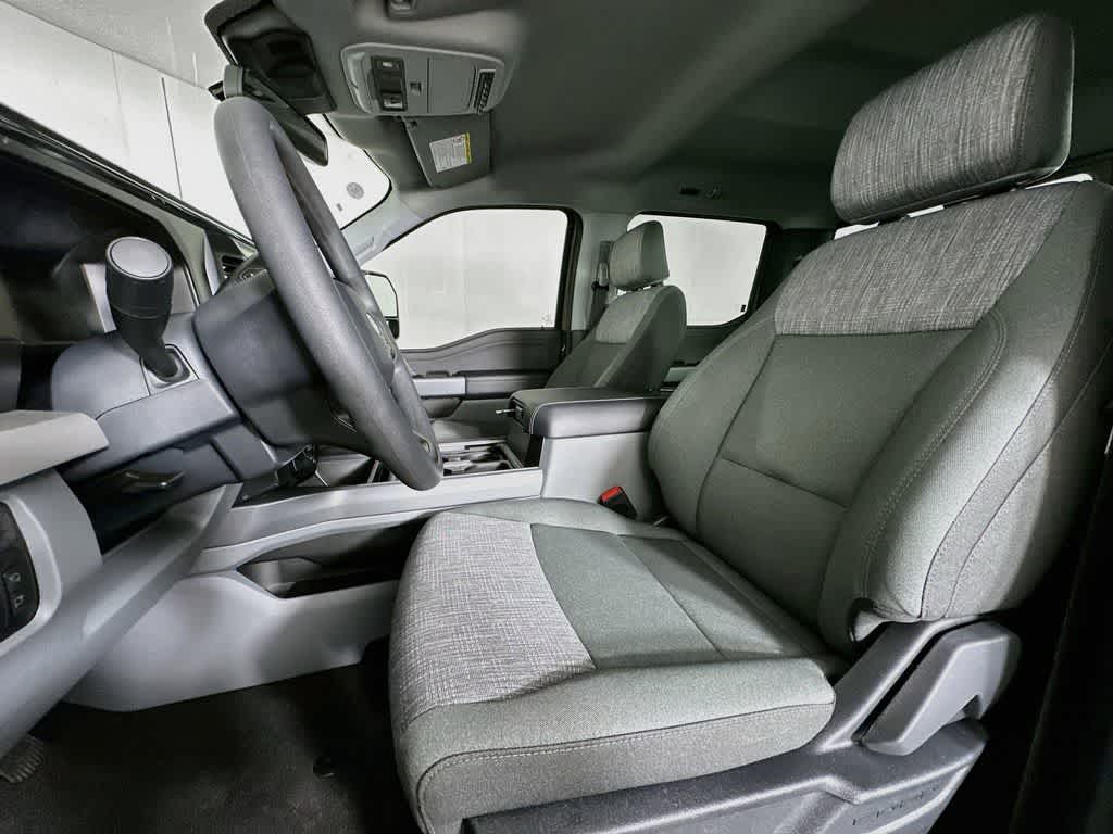 2026 Ford Super Duty F-350 DRW Pickup XLT