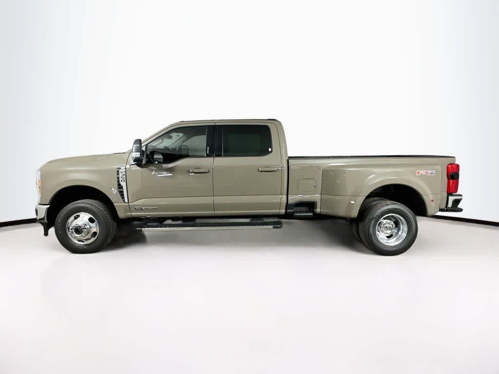 2026 Ford Super Duty F-350 DRW Pickup XLT