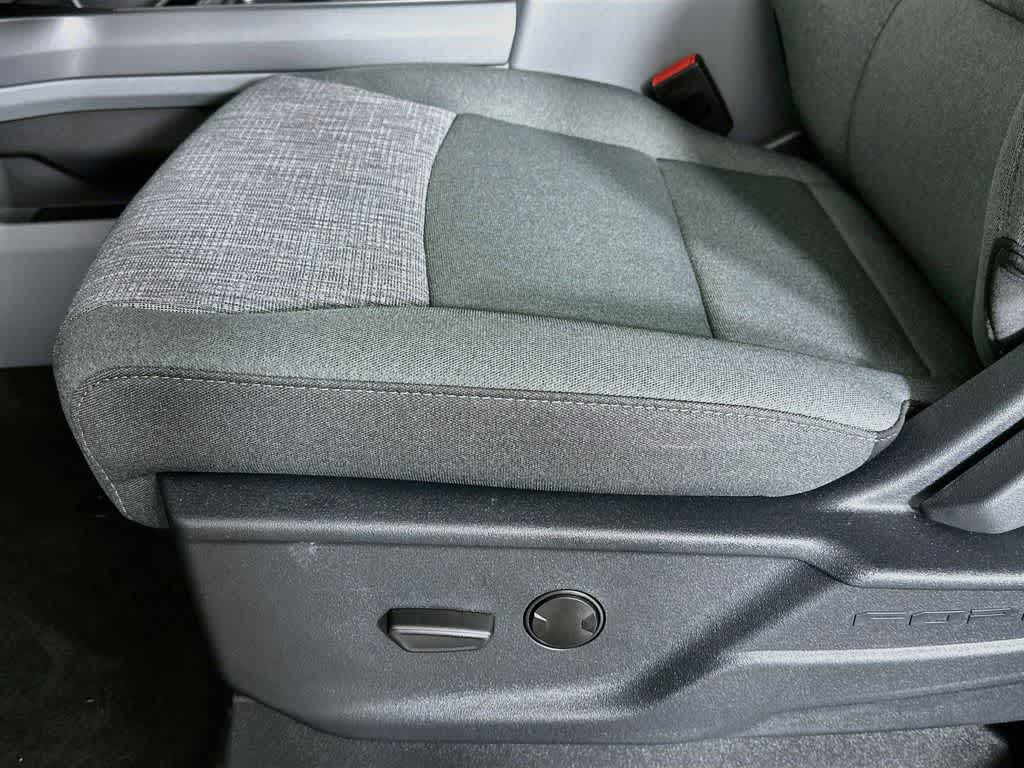 2026 Ford Super Duty F-350 DRW Pickup XLT