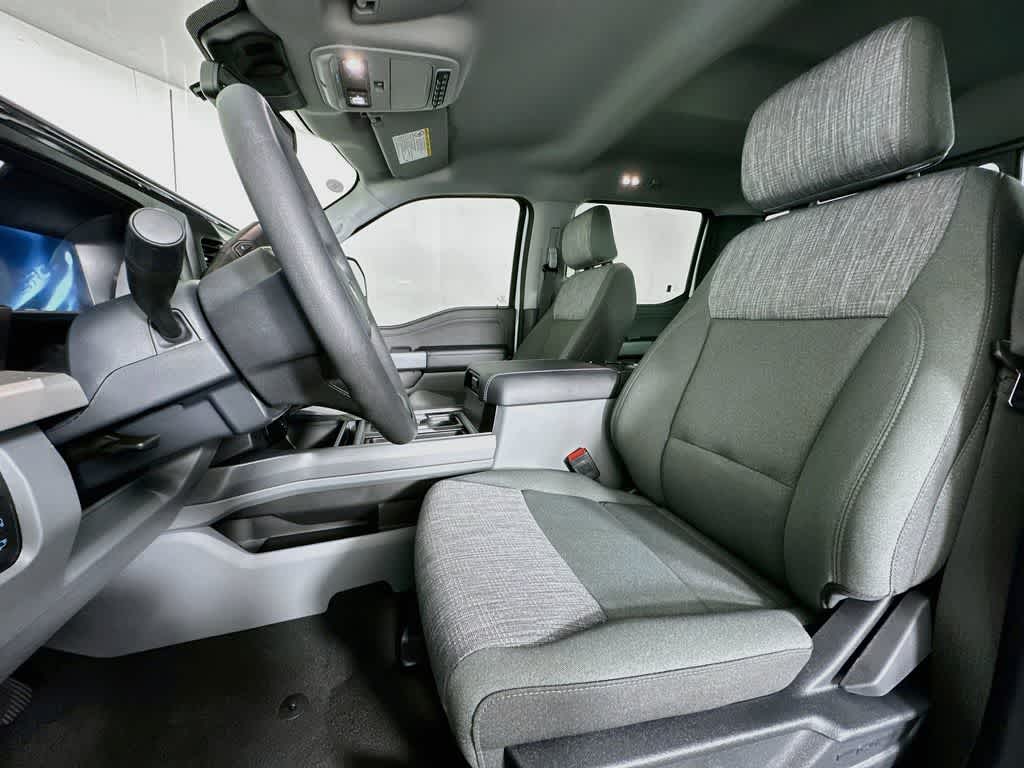 2026 Ford Super Duty F-350 DRW Pickup XLT