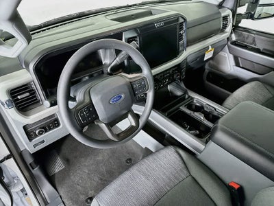 2026 Ford Super Duty F-350 DRW Pickup XLT