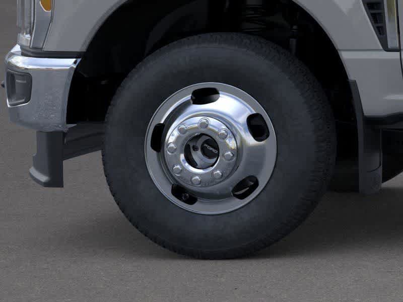 2026 Ford Super Duty F-350 DRW Pickup XLT