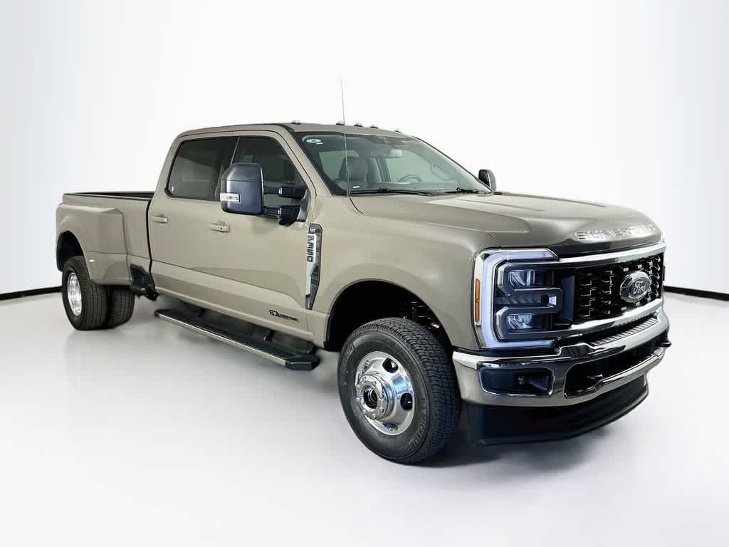 2026 Ford Super Duty F-350 DRW Pickup XLT