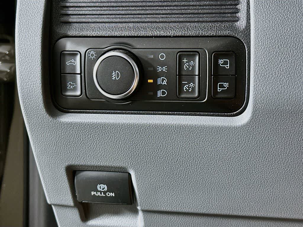 2026 Ford Super Duty F-350 DRW Pickup XLT