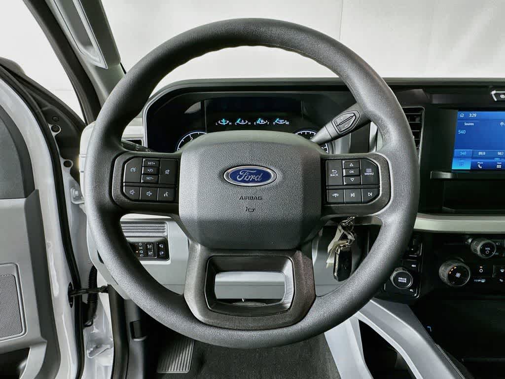 2026 Ford Super Duty F-350 DRW Pickup XLT