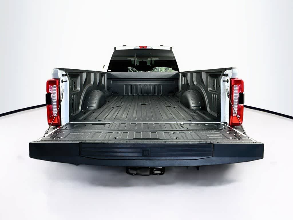 2026 Ford Super Duty F-350 DRW Pickup XLT
