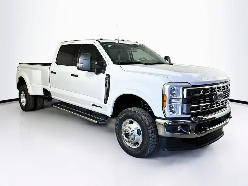 2026 Ford Super Duty F-350 DRW Pickup XLT