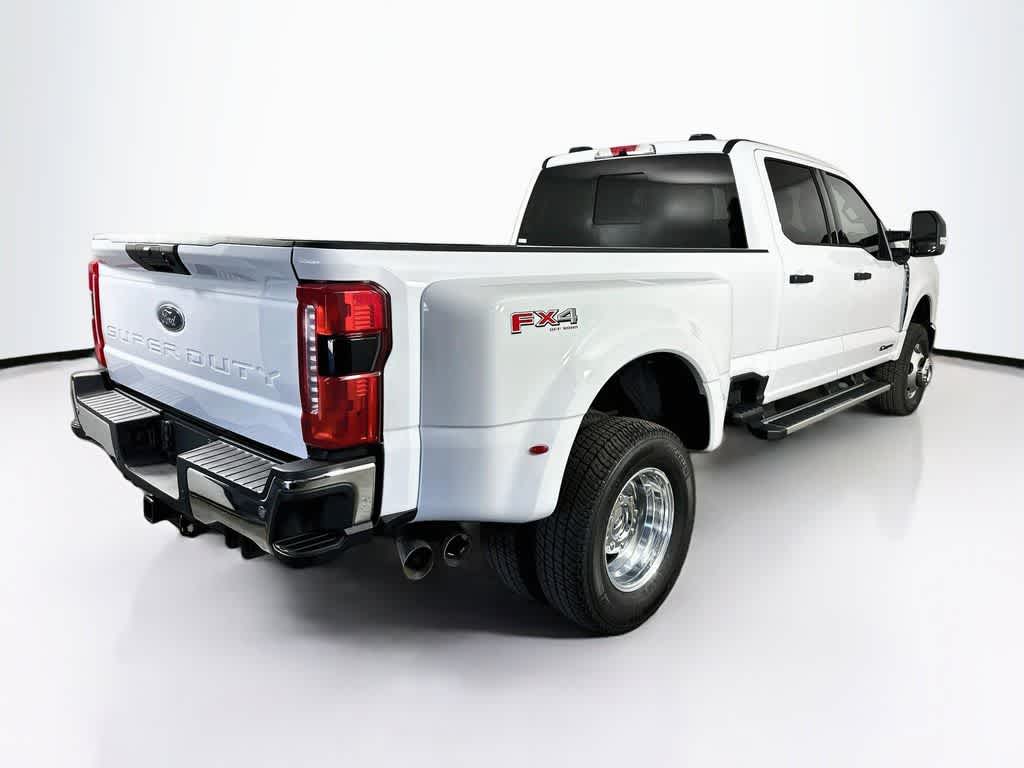 2026 Ford Super Duty F-350 DRW Pickup XLT