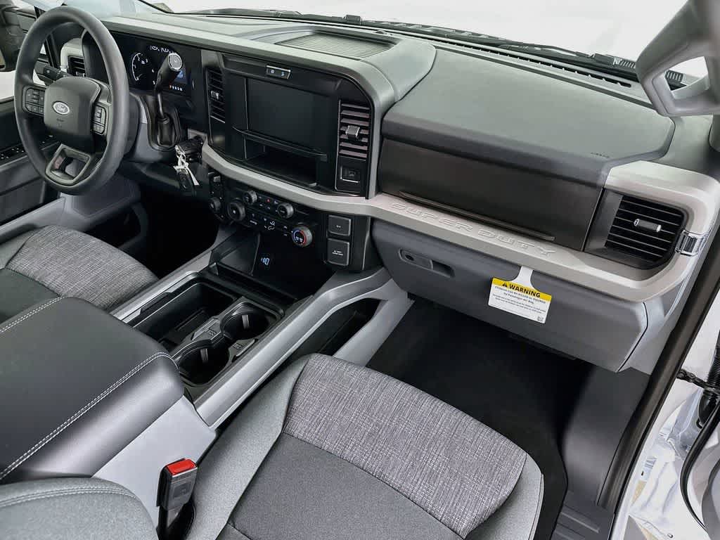 2026 Ford Super Duty F-350 DRW Pickup XLT