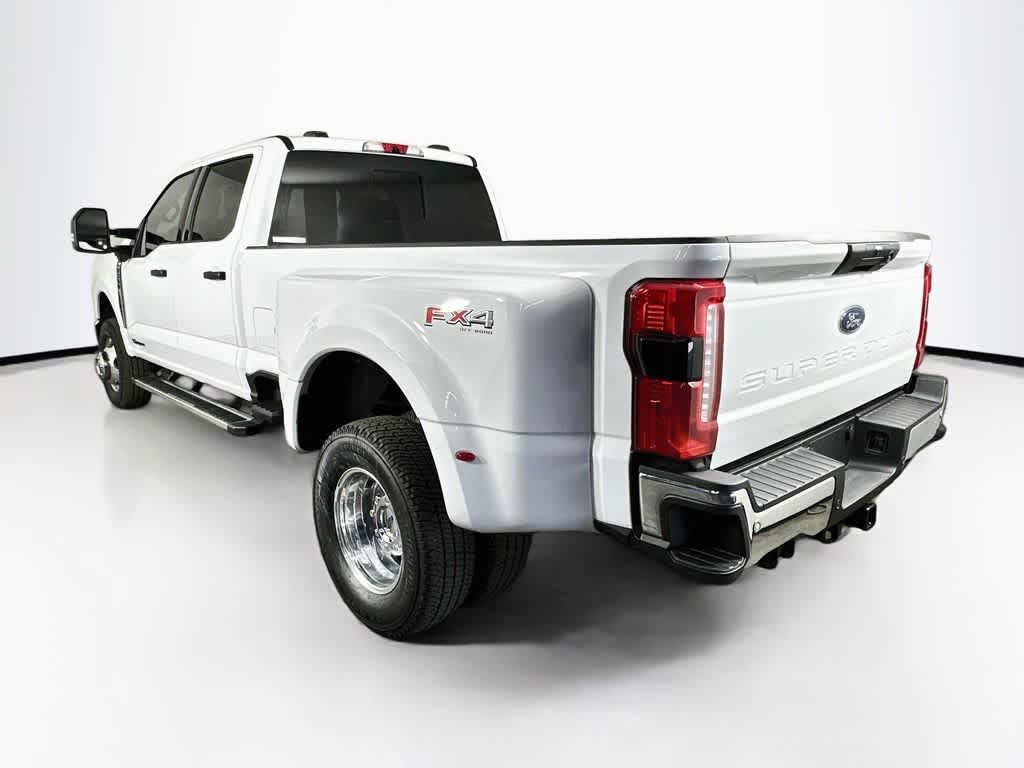 2026 Ford Super Duty F-350 DRW Pickup XLT