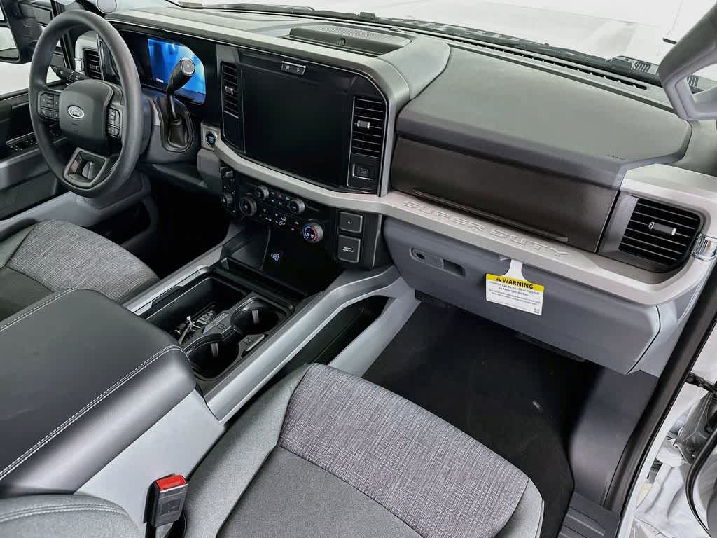 2026 Ford Super Duty F-350 DRW Pickup XLT