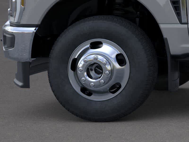 2026 Ford Super Duty F-350 DRW Pickup XLT