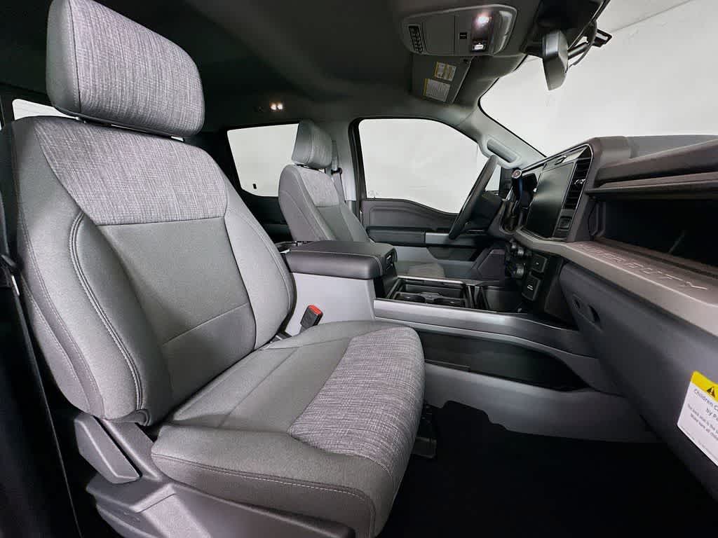 2026 Ford Super Duty F-350 DRW Pickup XLT