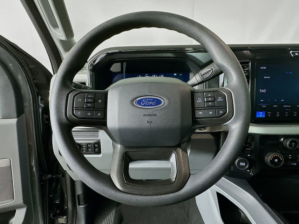 2026 Ford Super Duty F-350 DRW Pickup XLT