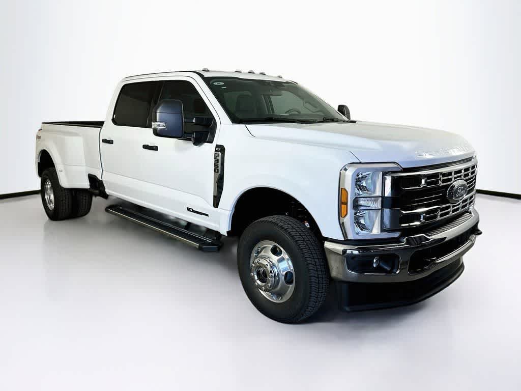2026 Ford Super Duty F-350 DRW Pickup XLT