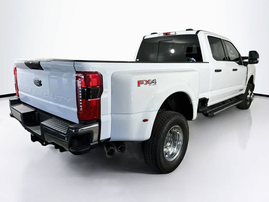 2026 Ford Super Duty F-350 DRW Pickup XLT