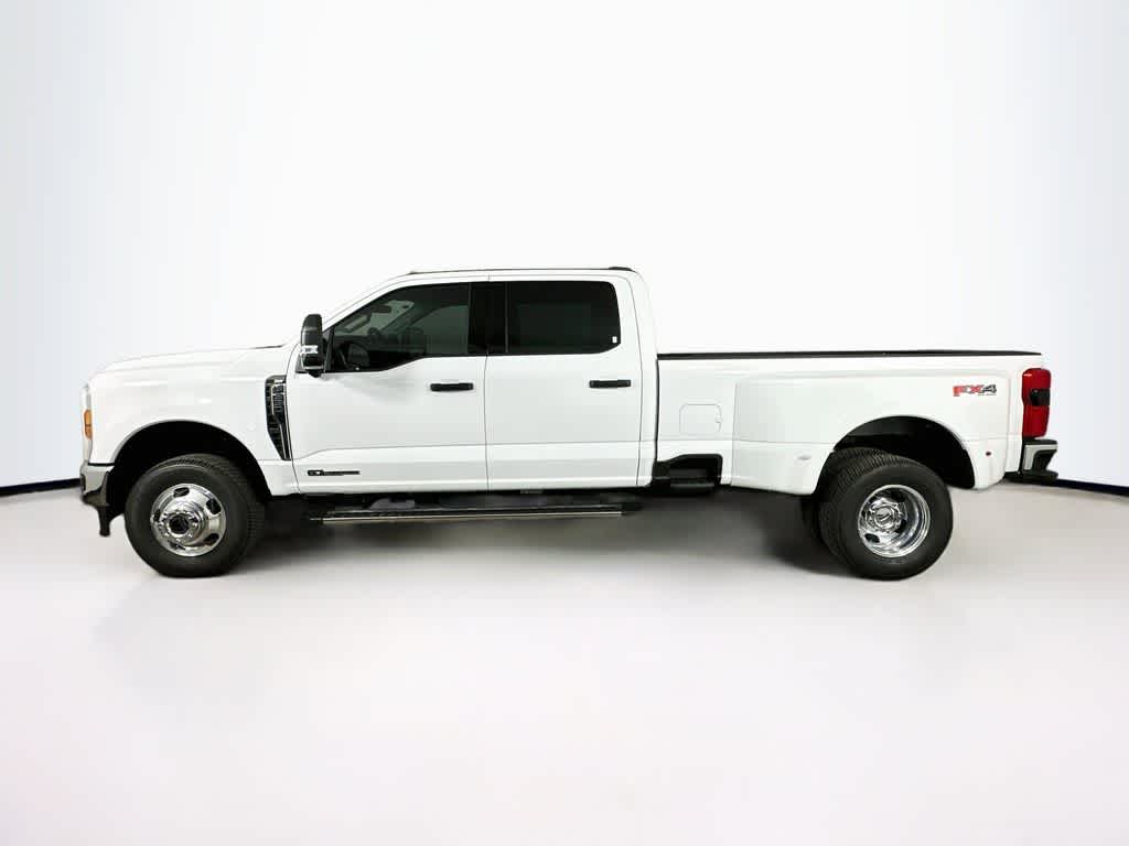 2026 Ford Super Duty F-350 DRW Pickup XLT