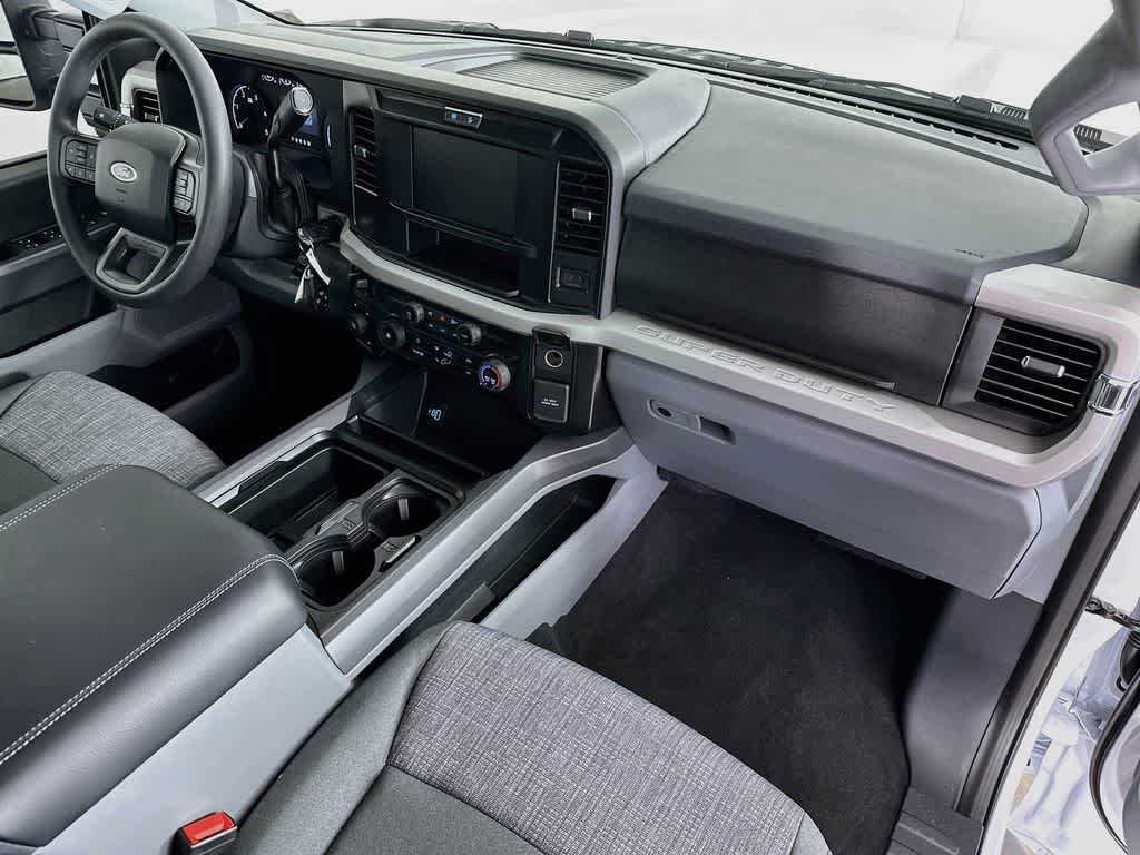 2026 Ford Super Duty F-350 DRW Pickup XLT