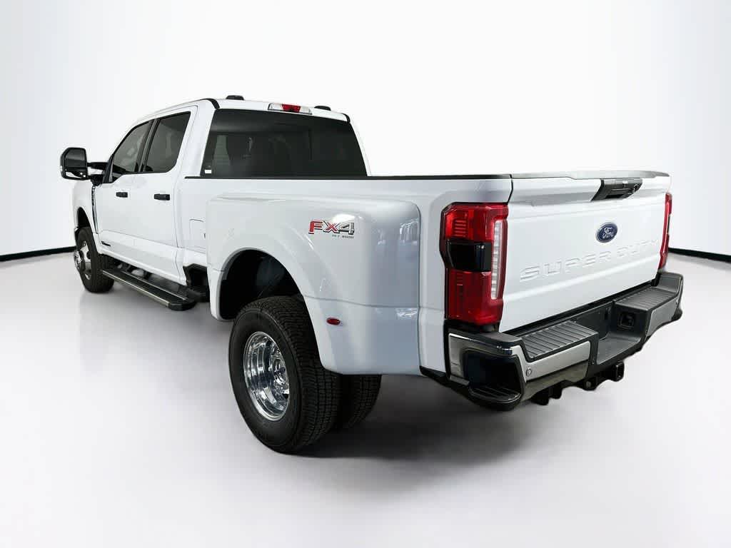 2026 Ford Super Duty F-350 DRW Pickup XLT